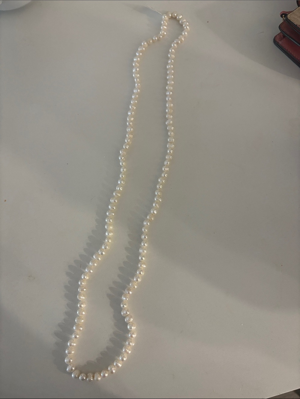 Classic White Pearl Necklace - Elegant Women's Jewelry